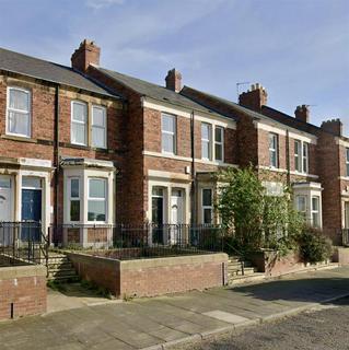 2 bedroom flat for sale, Bensham Crescent, Gateshead