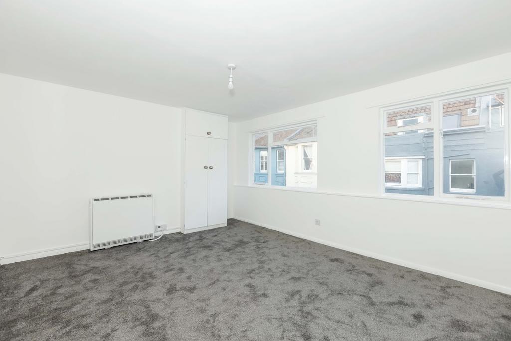Apartment in Brighton - View 2