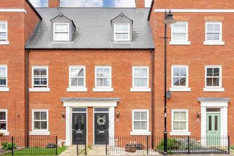 3 bedroom townhouse for sale, Anglia Way, Great Denham, MK40