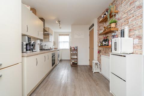 3 bedroom townhouse for sale, Anglia Way, Great Denham, MK40