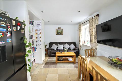 3 bedroom end of terrace house for sale, Stanford Close, Woodford Green, IG8