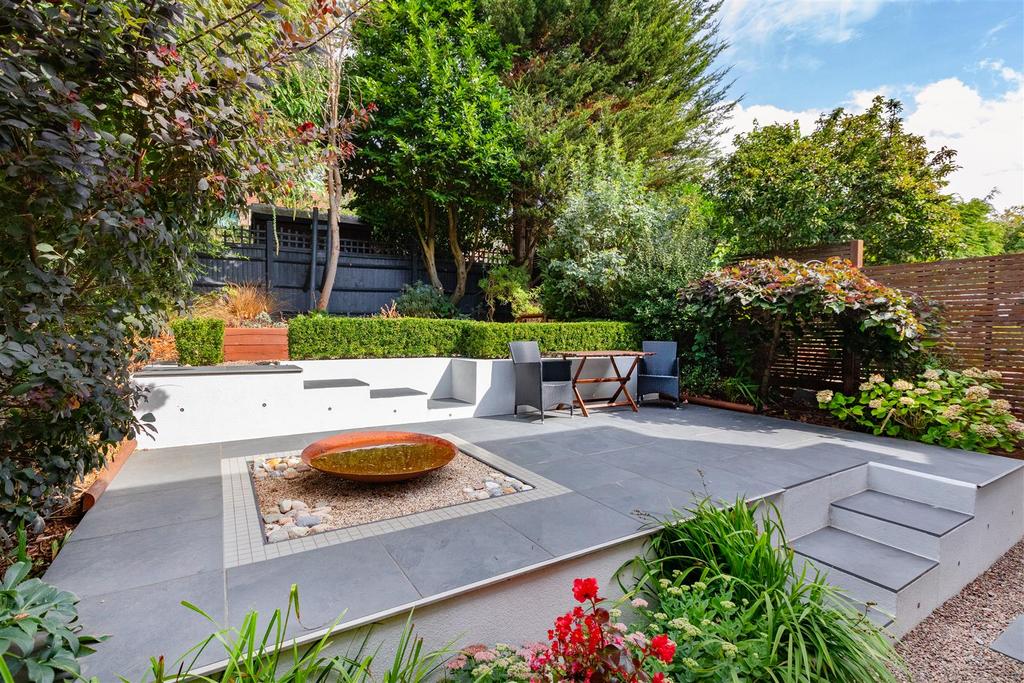 House in Brighton - View 3