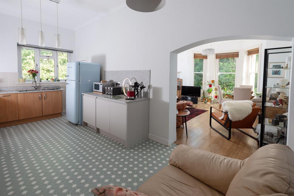 Apartment in Bournemouth - More