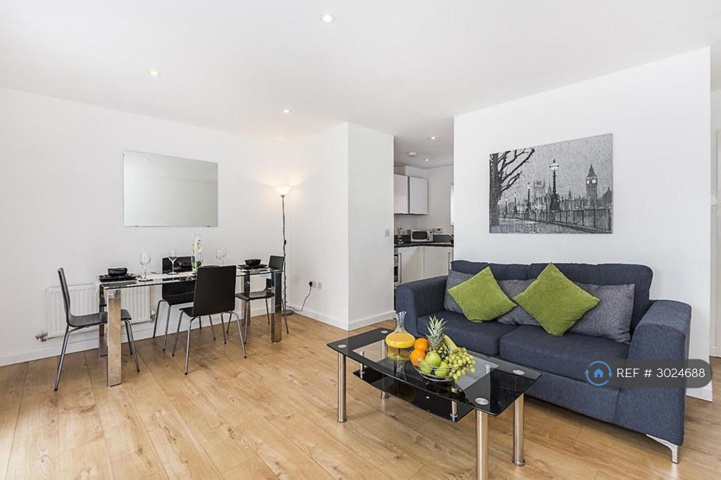 Apartment in Reading - View 4