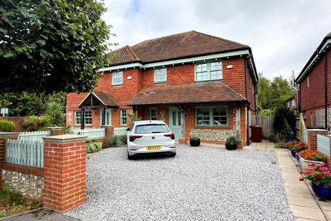 4 bedroom semi-detached house to rent, Woodland Grove, The Street, Boxgrove, Chichester, PO18