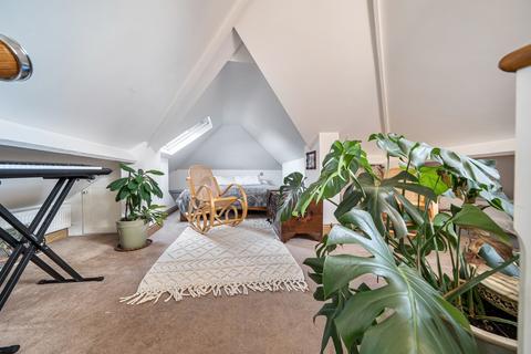5 bedroom semi-detached house for sale, Davis Road, Aveley, South Ockendon, Essex, RM15 4ST