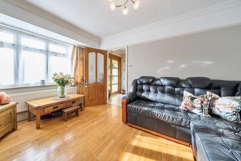 5 bedroom semi-detached house for sale, Davis Road, Aveley, South Ockendon, Essex, RM15 4ST
