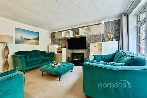 4 bedroom semi-detached house for sale, Northfield Road, Church Crookham, Fleet