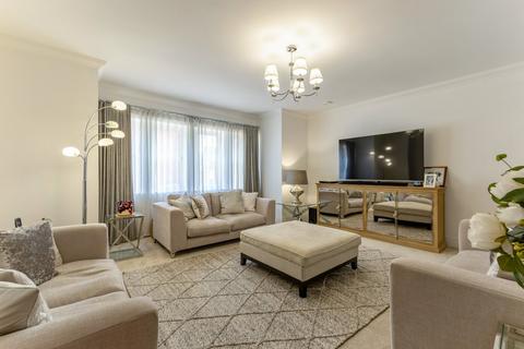 5 bedroom detached house for sale, Butterwick Way, Welwyn, Hertfordshire, AL6