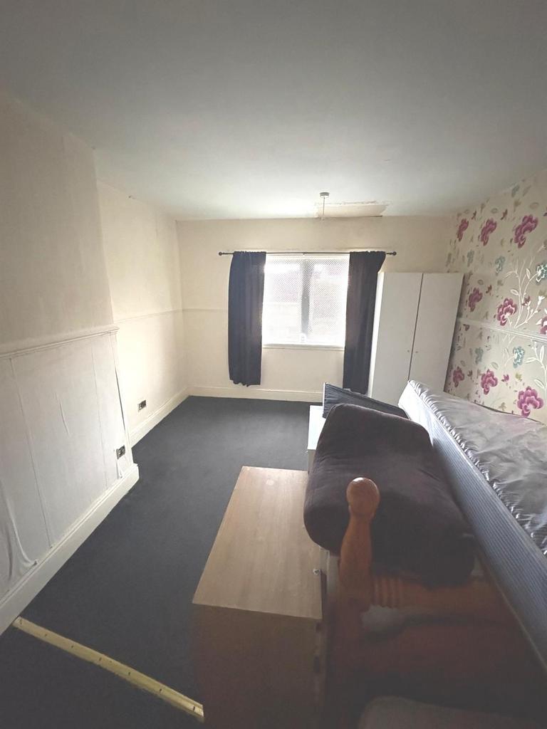 Apartment in Glasgow - View 4