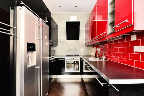 2 bedroom flat to rent, Strype Street, City, London, E1