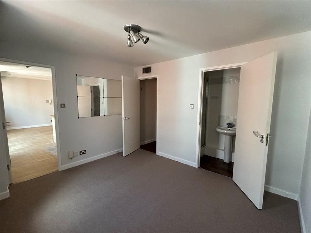 Apartment in NOTTINGHAM - View 4