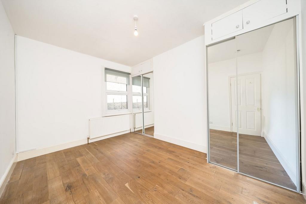 Apartment in London - View 4