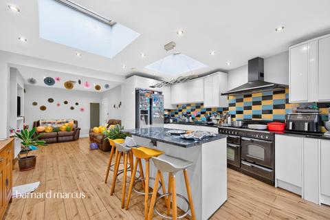 4 bedroom semi-detached house for sale, Stonecot Hill, Sutton