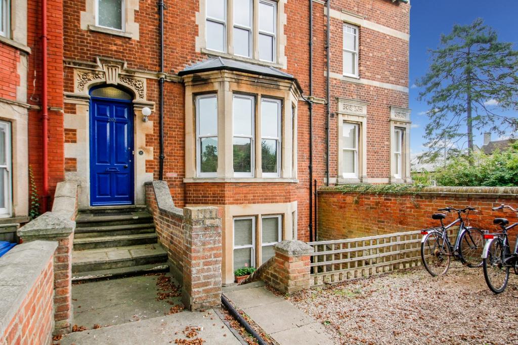 Apartment in Oxford - More