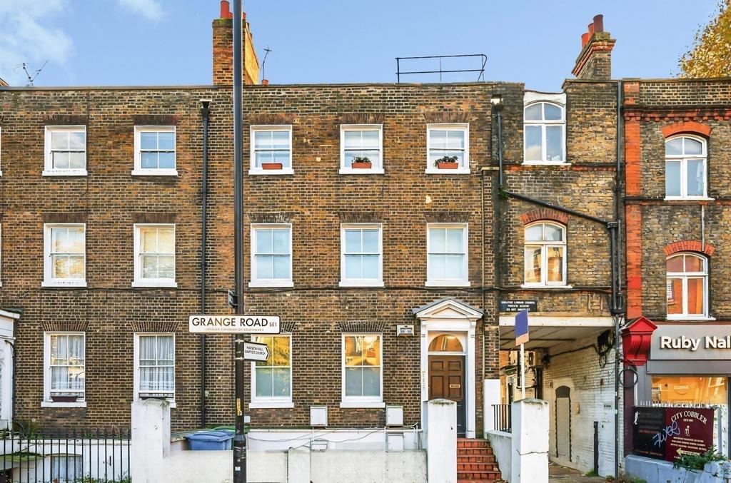 Apartment in London - View 3