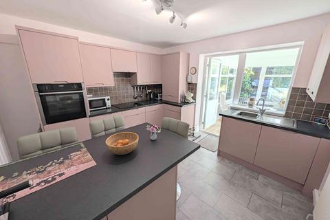 3 bedroom semi-detached house for sale, Cornwall Crescent, Brighouse HD6