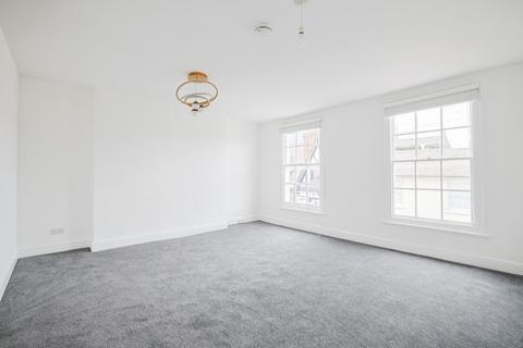 2 bedroom flat for sale, Windmill Street, Gravesend