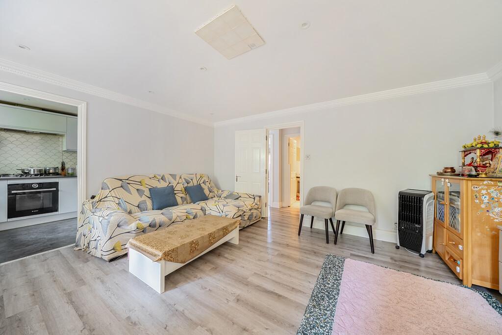 Apartment in Reading - View 2