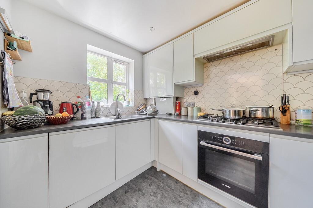 Apartment in Reading - View 3