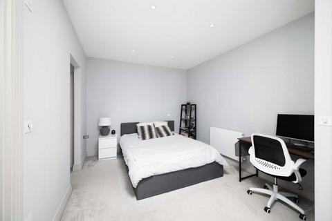 undefined, Adams Close, London N3