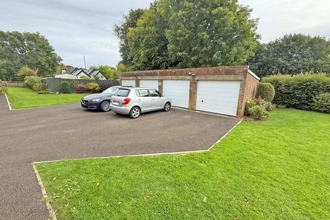 2 bedroom apartment for sale, Scalby Beck Road, Scarborough YO13
