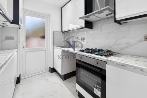 3 bedroom end of terrace house for sale, Wills Crescent, Hounslow, TW3 2JD