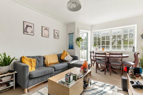 2 bedroom apartment for sale, Ealing Village, London, W5