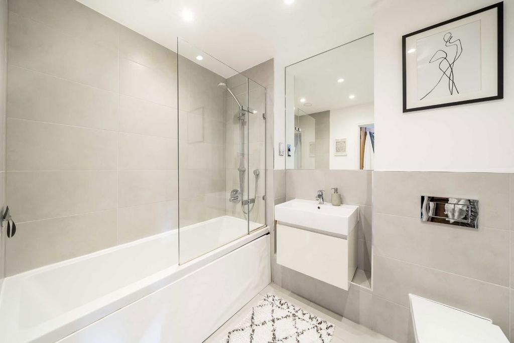Apartment in London - More
