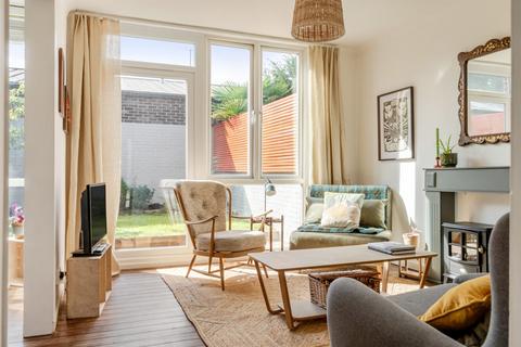2 bedroom terraced house for sale, Deventer Crescent, East Dulwich, London, SE22