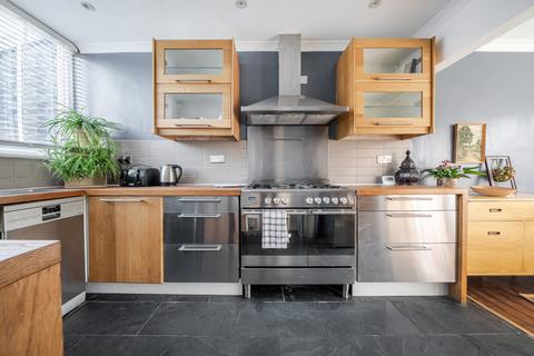 2 bedroom terraced house for sale, Deventer Crescent, East Dulwich, London, SE22