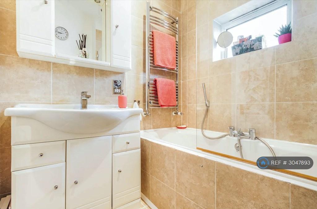 House in London, Putney - More