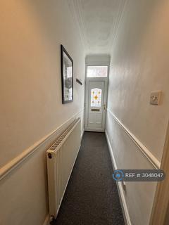2 bedroom terraced house to rent, Riversdale, Hull, HU9