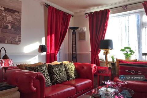 1 bedroom flat to rent, Figtree Hill, Hemel Hempstead, HP2