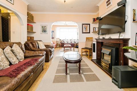 undefined, Roman Road, East Ham, London, E6