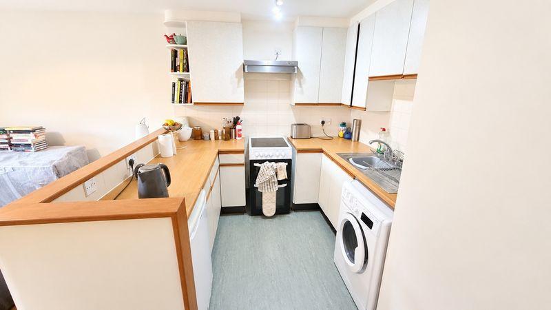 Apartment in Cambridge - View 3