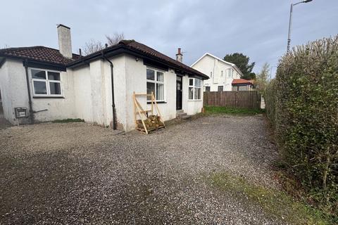 3 bedroom detached bungalow to rent, Gilmour Street, Eaglesham