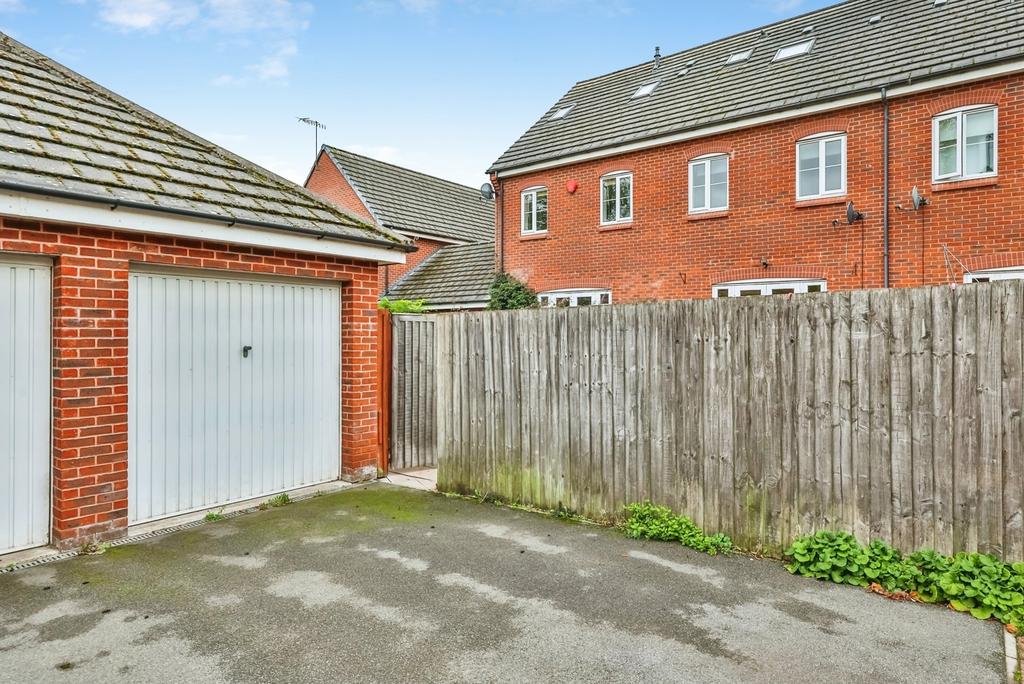 House in Nottingham - View 2