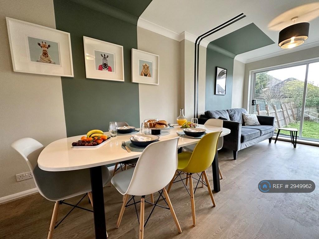 House in Leeds - View 2