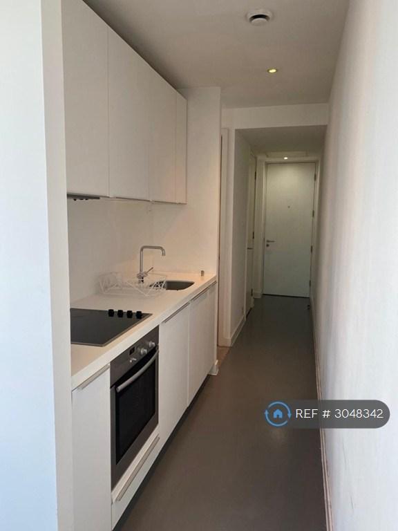 Apartment in Birmingham, West Midlands - More