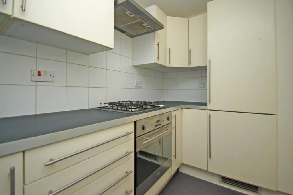 Apartment in Headingley - View 4