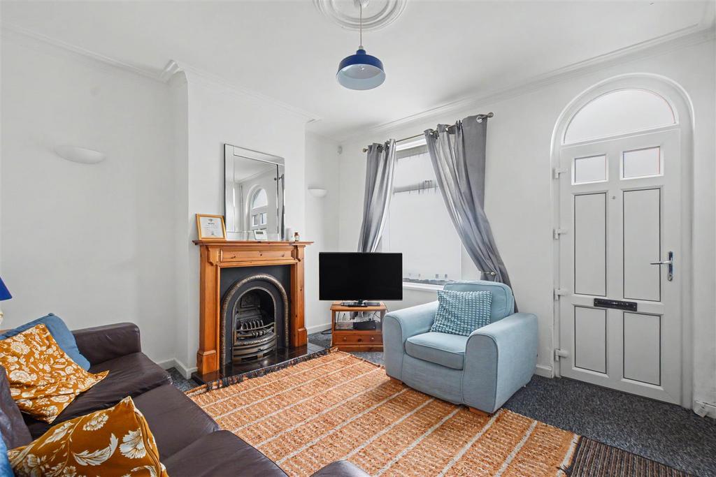 House in Nottingham - View 2