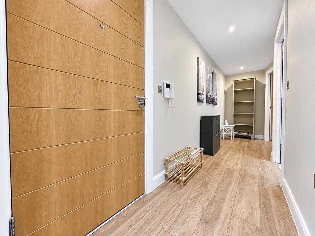 Apartment in Liverpool - More