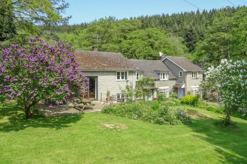 4 bedroom detached house for sale, Bucknell