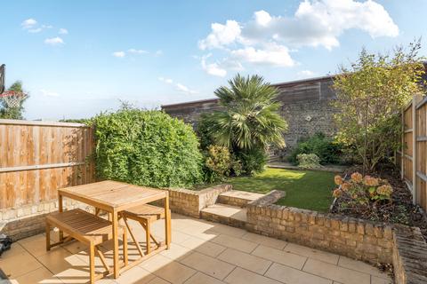 2 bedroom terraced house for sale, Calvert Road, Greenwich