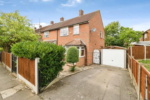 2 bedroom end of terrace house for sale, Manford Way, Chigwell, Essex, IG7