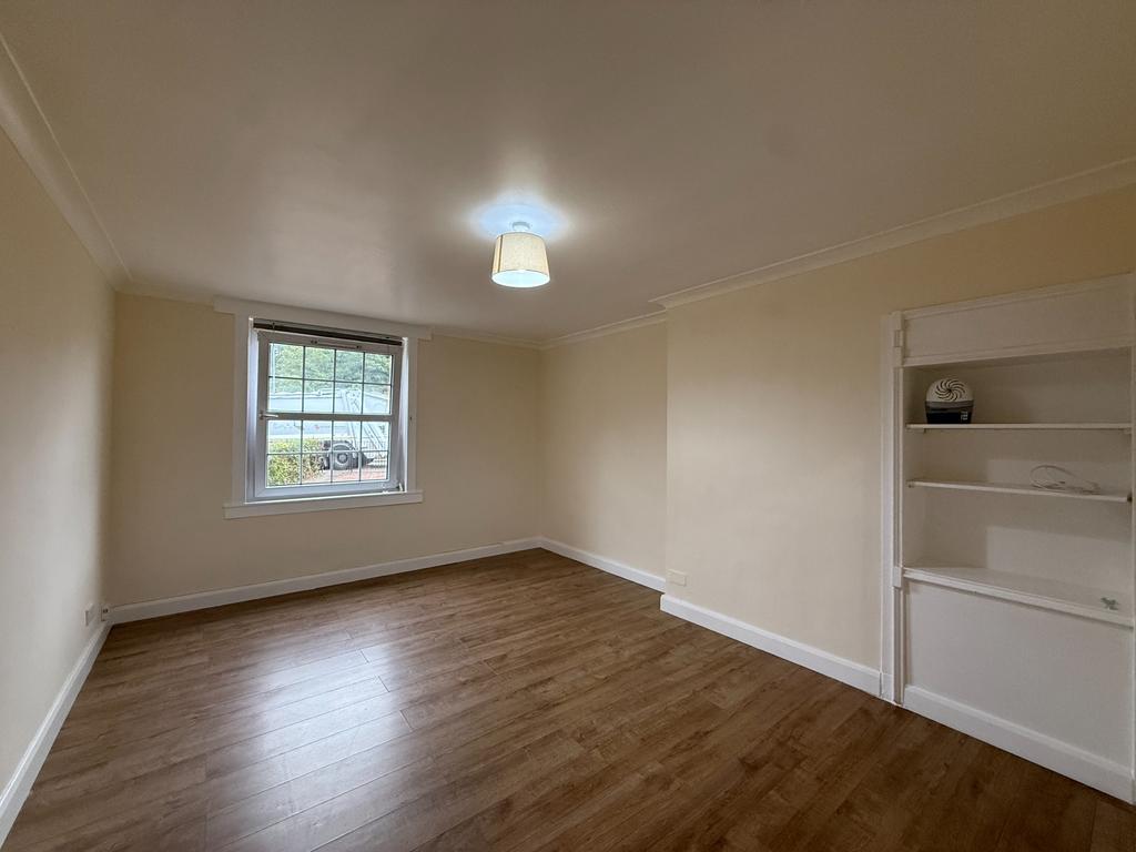 Apartment in Bearsden - View 2