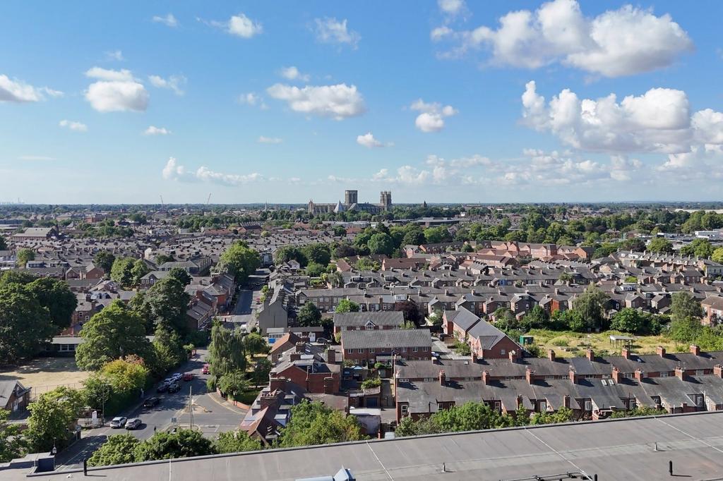 Apartment in York - View 3