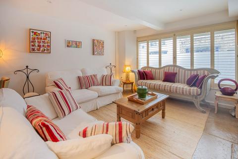 2 bedroom terraced house for sale, Oxford Street, Malmesbury, SN16