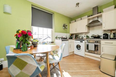 1 bedroom flat for sale, Fore Street, Exeter, Devon, EX4